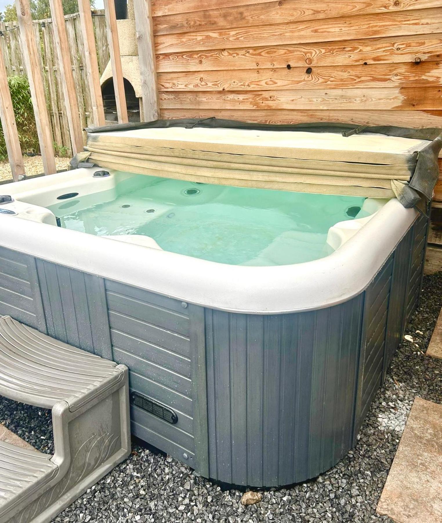 Wellness Bungalow With Jacuzzi &Sauna&Private Garden Near Amsterdam Vijfhuizen Екстер'єр фото